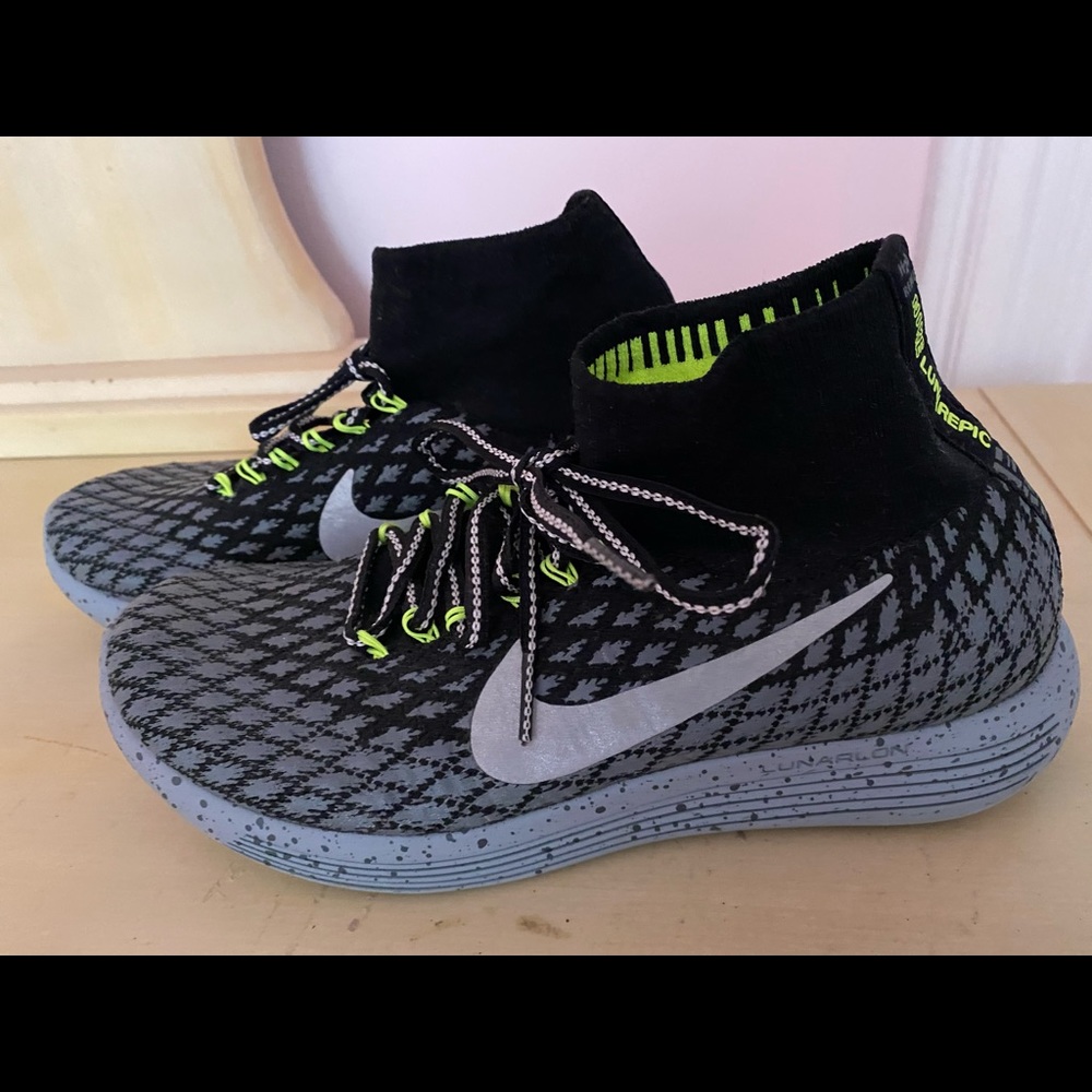 Nike size 7.5
